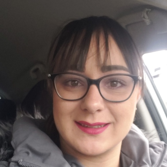 Profile Picture of Adrienne Biunno (@abiunno1509) on Poshmark