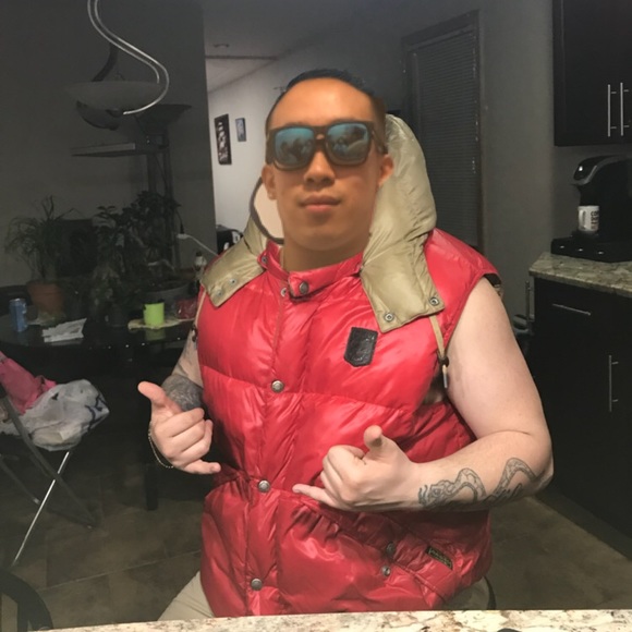Profile Picture of Alex Vaquerano (@onlylv98) on Poshmark