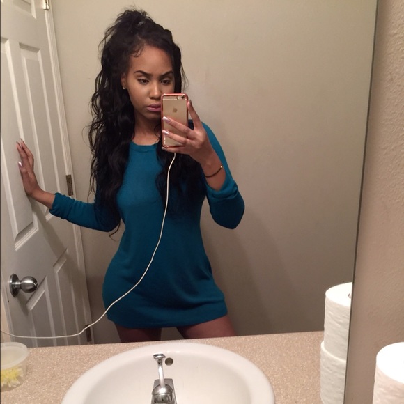 Profile Picture of Teleah Neily (@teleah3504) on Poshmark