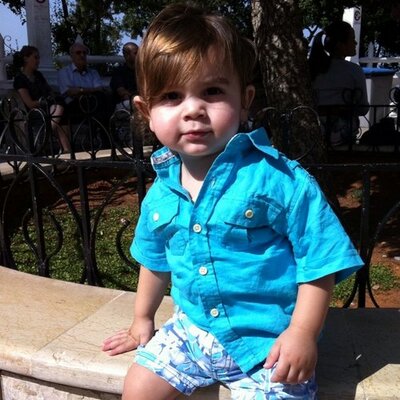 Profile Picture of Vatche Melkisetian (@voochie8) on Twitter
