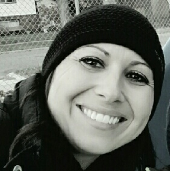 Profile Picture of Kristina Gabrielson (@kmgabrielson) on Poshmark