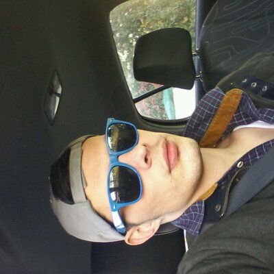 Profile Picture of Chris Farrelly (@chrisphone2710) on Twitter