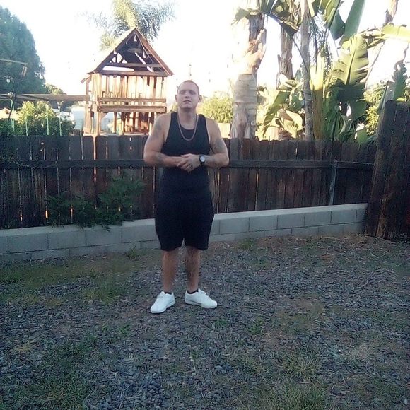 Profile Picture of Daimen Booth (@daimenbooth) on Poshmark