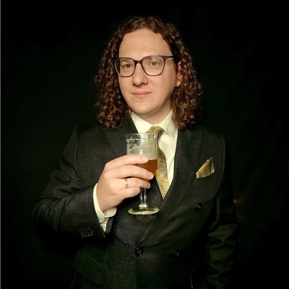 Profile Picture of Michael Katsak (@lifepositive) on Poshmark