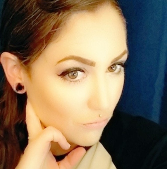 Profile Picture of Erica Gusky (@ericagusky) on Poshmark