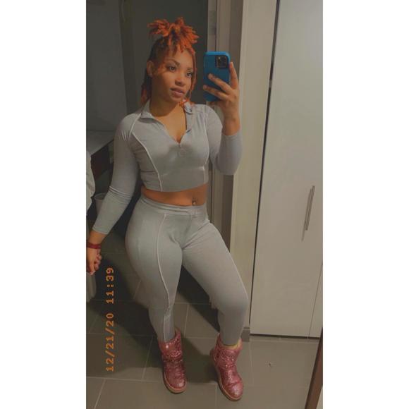 Profile Picture of Ariel Ellis (@aellis59) on Poshmark