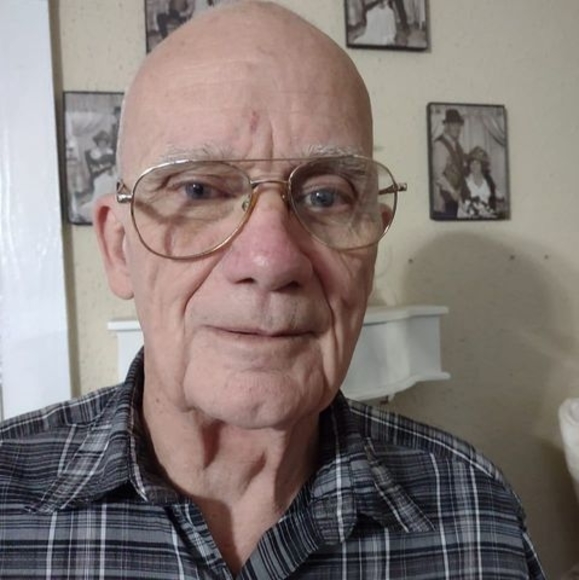 Profile Picture of Roy Clark (@royclark94) on Poshmark