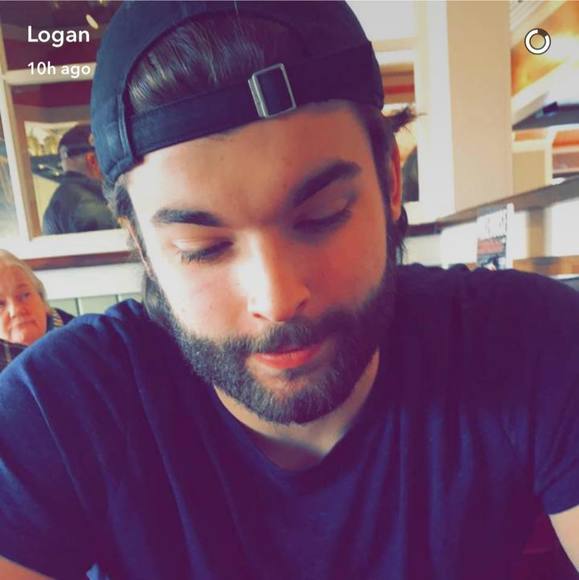 Profile Picture of Andrew Nill (@andrewnill30) on Poshmark