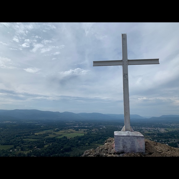 Profile Picture of Quinn Tompkins (@quinn_tompkins) on Poshmark