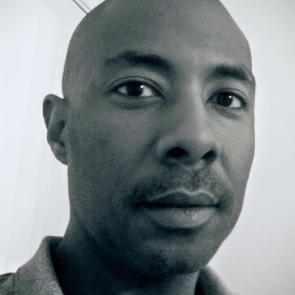 Profile Picture of Raymond Pettiford (@pettiford3) on Poshmark