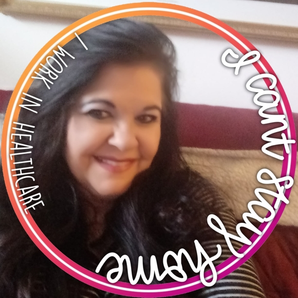 Profile Picture of Kathryn Ditchman (@kittensbrneyes) on Poshmark