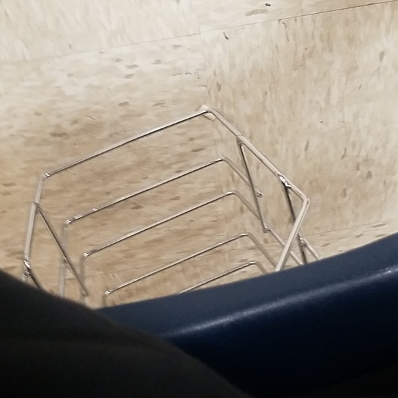 Profile Picture of Cesar Menza (@gegdbdhdbd8) on Poshmark