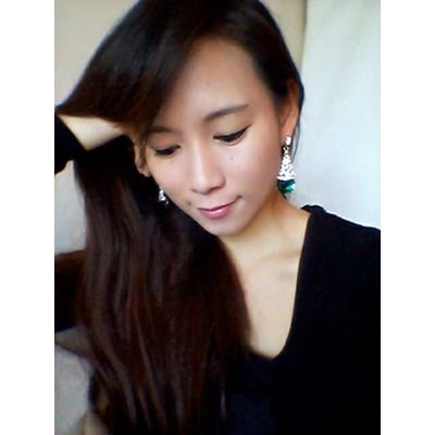 Profile Picture of Sarah Hau (@SarahHollyHau) on Twitter