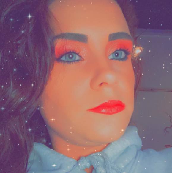 Profile Picture of Halee Ross (@halee4695) on Poshmark