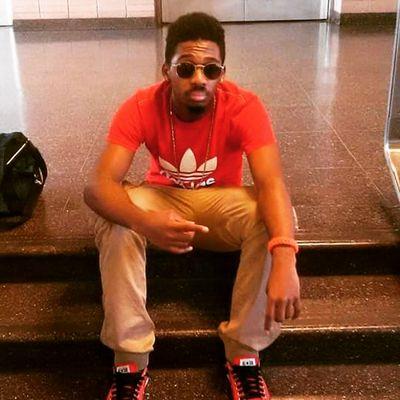 Profile Picture of Dante Chandler (@savage_dee_1125) on Twitter