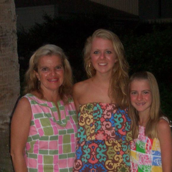 Profile Picture of Marianne Emmert (@msemmert) on Poshmark