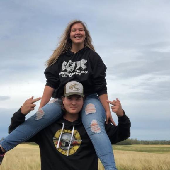 Profile Picture of Julianna Patry (@julianna1632) on Poshmark