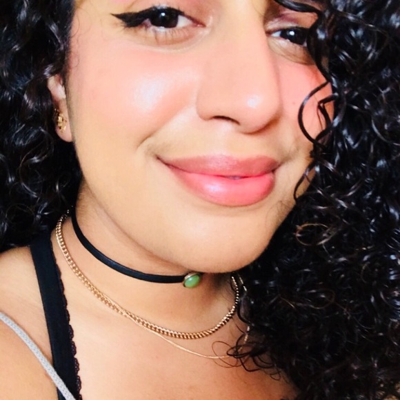 Profile Picture of Amanda Jimenez (@jiinxx) on Poshmark
