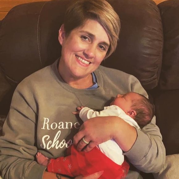 Profile Picture of April Queener (@queenerapril) on Poshmark