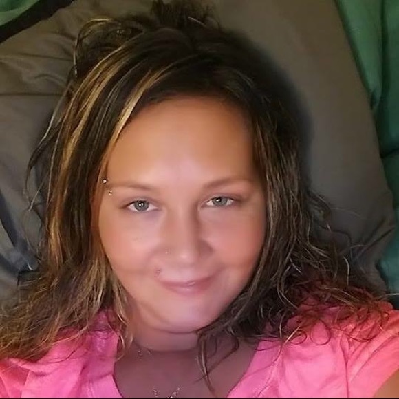 Profile Picture of Misty Toomey (@mistytoomey) on Poshmark