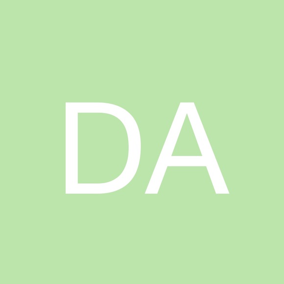 Profile Picture of Danielle Ager (@welladjustedone) on Poshmark