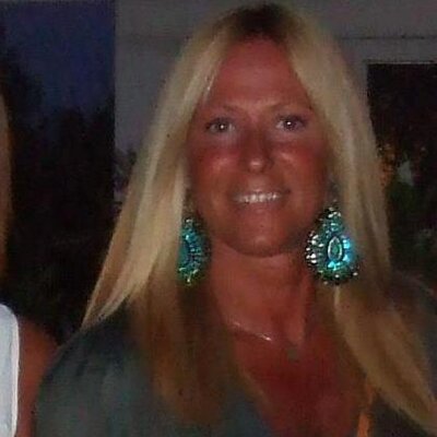Profile Picture of Cinzia Ianaro (@CinziIanaro) on Twitter