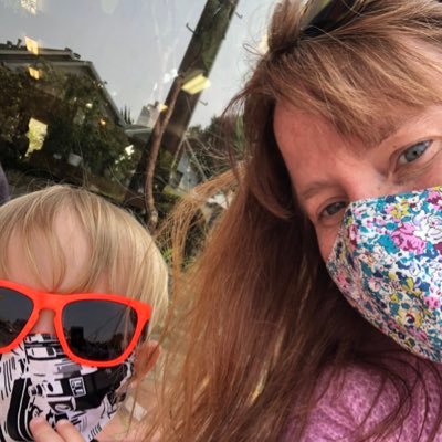 Profile Picture of Elizabeth (Olson) Lennon (@elizlennon) on Twitter