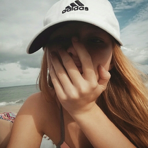 Profile Picture of Alissa Stachelek (@aliisssssaa) on Poshmark