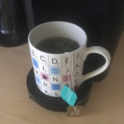 Profile Picture of Grammar With Mike (@WendiWrites) on Twitter