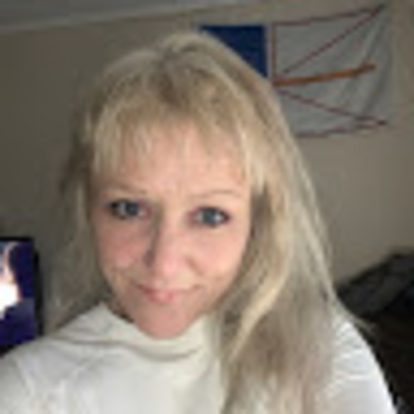 Profile Picture of Jaimie Allingham (@jaimieallingham) on Poshmark