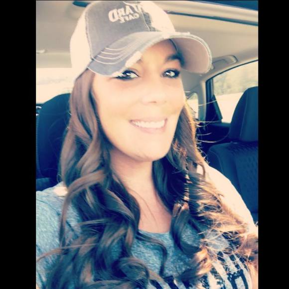Profile Picture of Rachel Crutcher (@xorachel88ox) on Poshmark