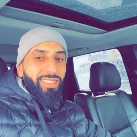 Morad Alkhalidi - Poshmark Profile Picture of Morad Alkhalidi (@moroo1661988) on Poshmark