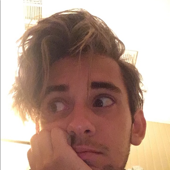 Profile Picture of Michael Womack (@beanbagmike) on Poshmark