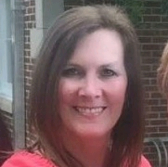 Profile Picture of Sheila Pinter (@sheila0414) on Poshmark