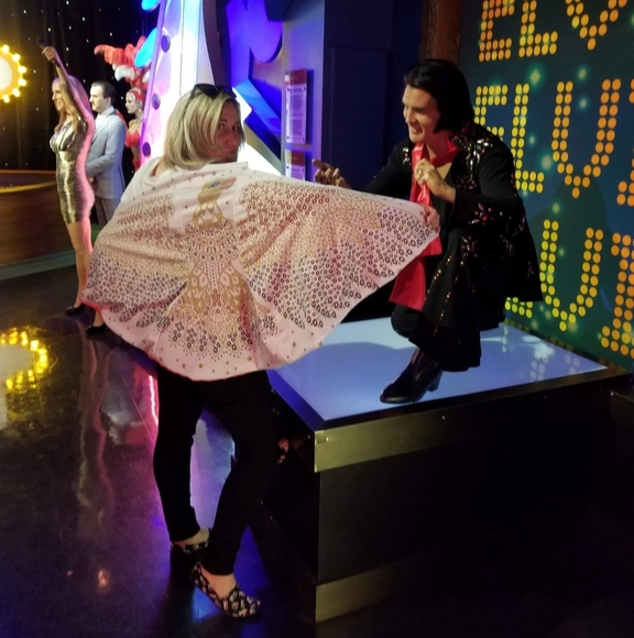 Profile Picture of Julie Rauser (@julieelise32604) on Poshmark