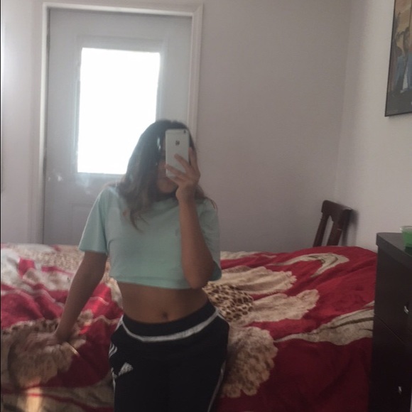 Profile Picture of Diana Fazylov (@xo_dianaaaa) on Poshmark