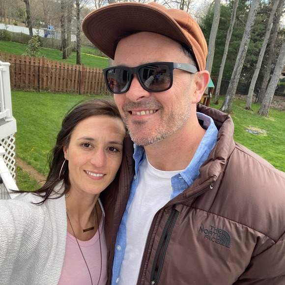 Profile Picture of Melanie Pina dawes (@mpina79) on Poshmark