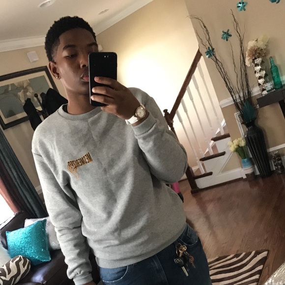 Profile Picture of Shateira Harvard (@sharvard0696) on Poshmark