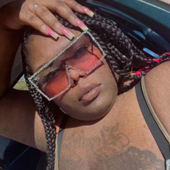 Profile Picture of Sequoia Baremore (@sweetmamasmith) on Poshmark