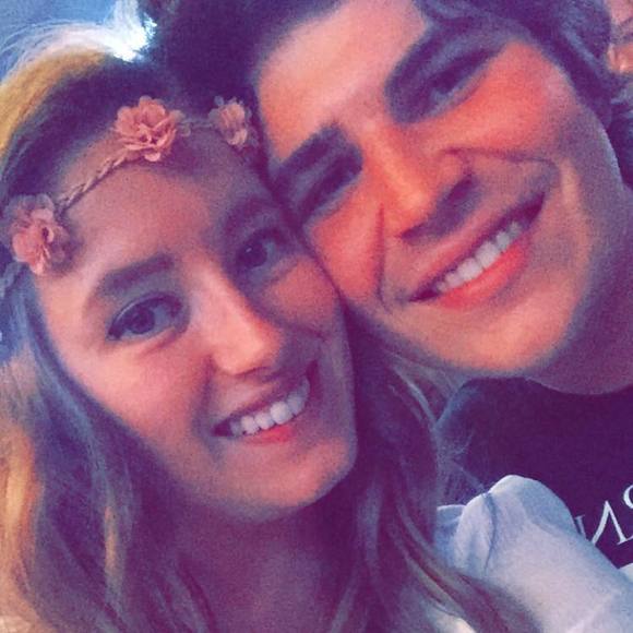 Profile Picture of Sammy Mallinger (@samwella) on Poshmark