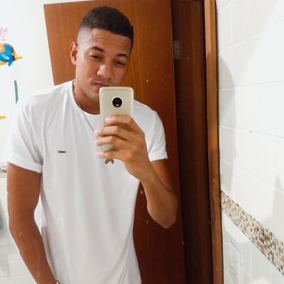 Profile Picture of Arnold Almeida (@ArnoldAlmeidaa) on Twitter