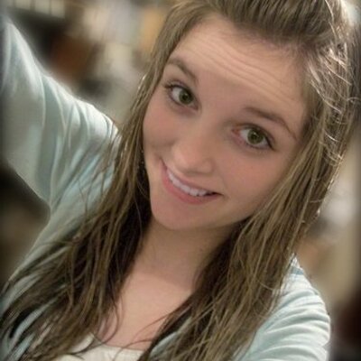 Profile Picture of Danielle Wood (@DanielleShriver) on Twitter