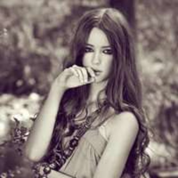 Profile Picture of Linda Moberly (@anthony19365) on Poshmark