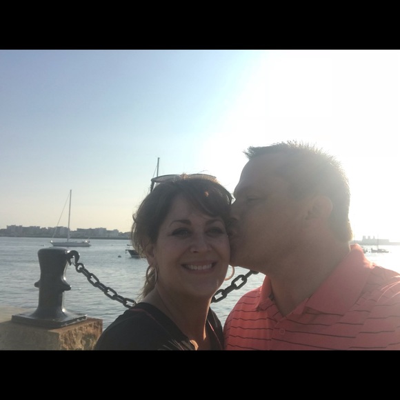 Profile Picture of Janet Beiswanger (@jlbeiswanger) on Poshmark