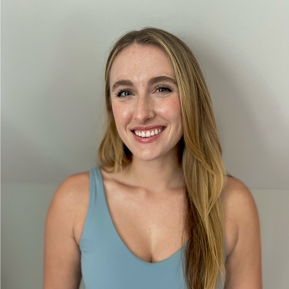 Profile Picture of Victoria Gersch (@victogersch) on Poshmark