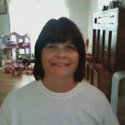 Profile Picture of Rachel Robin (@RachRobin) on Twitter