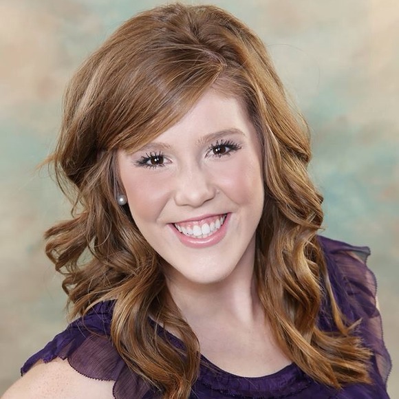 Profile Picture of Dakota Bramble (@dakotabramble) on Poshmark