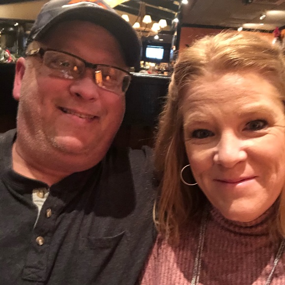 Profile Picture of Stacy Hull (@stacy_hull) on Poshmark