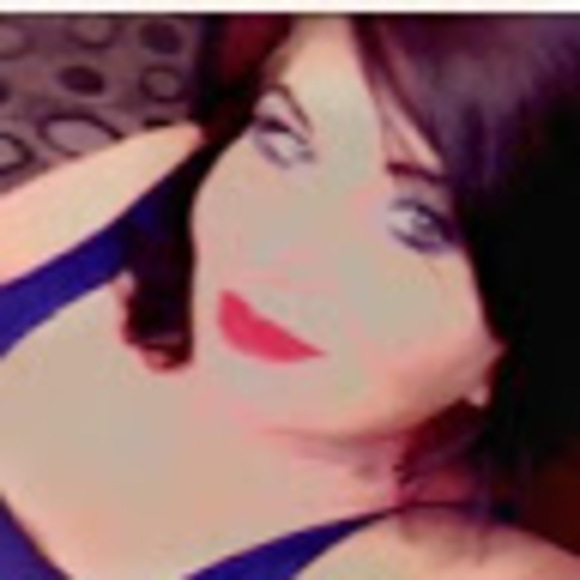 Profile Picture of Stacia Stauter (@dirtydiva426) on Poshmark
