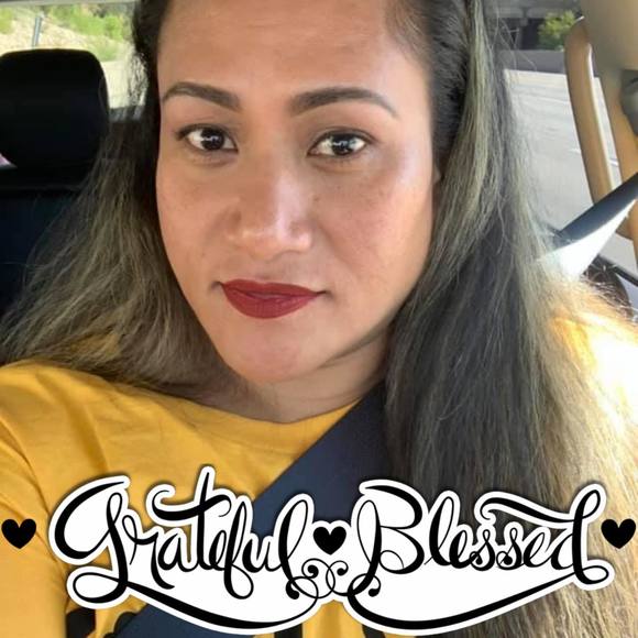 Profile Picture of Sandy Makaafi (@deethorne96) on Poshmark